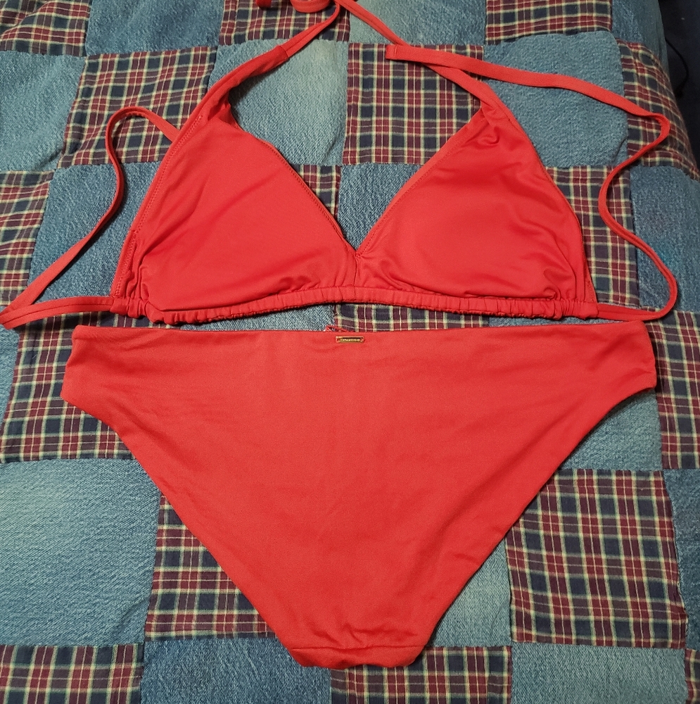 Victoria Secret Bikini Red - Picture 4 of 7